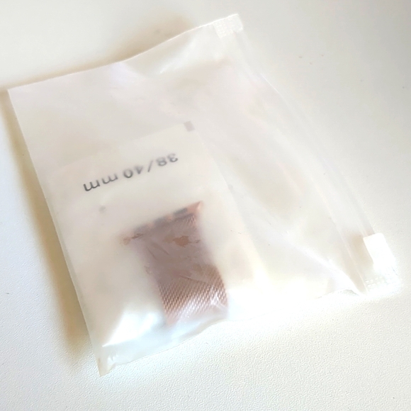 Pink Gold Apple Watch Band - Picture 4 of 5